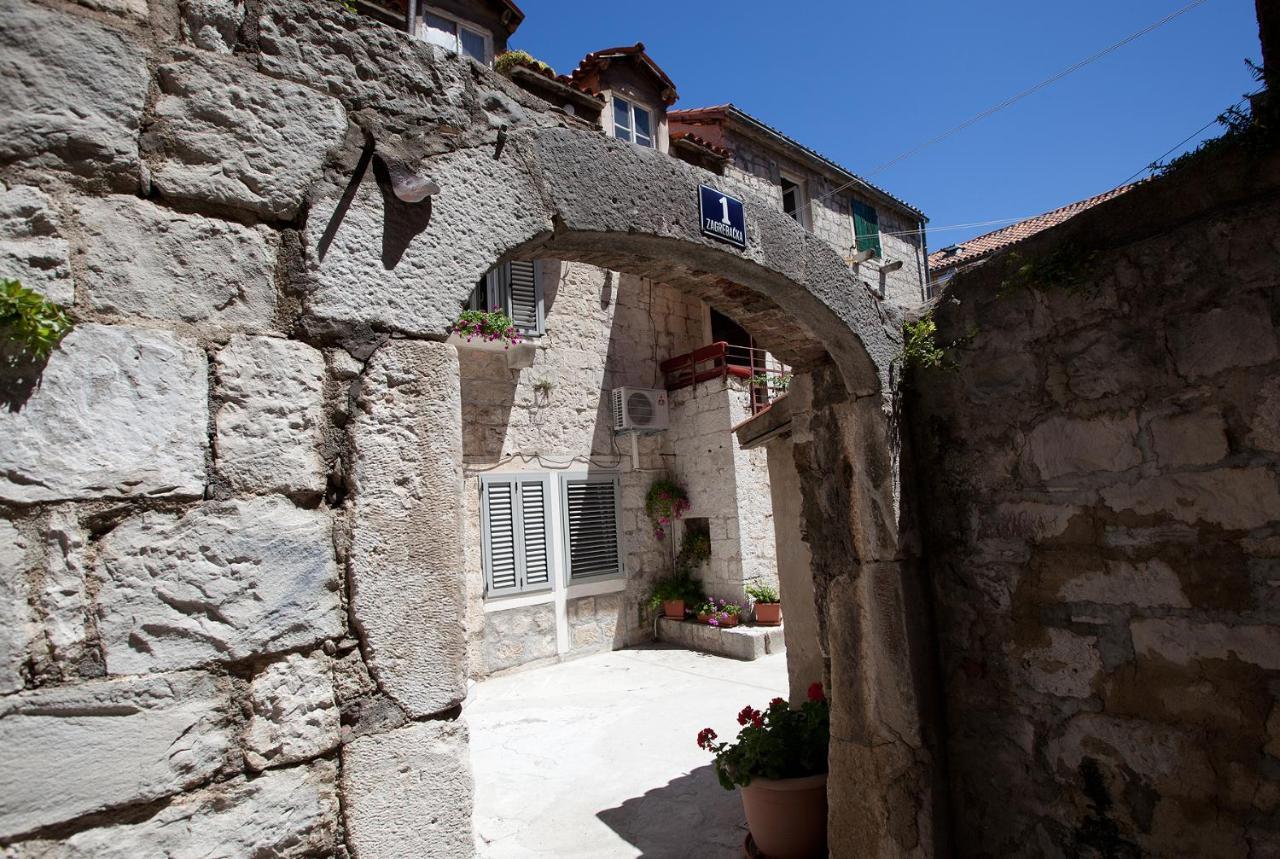 "Skalinada" Apartments In The Heart Of Split Exterior photo
